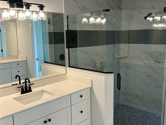 2nd image of 439 Rathburn St