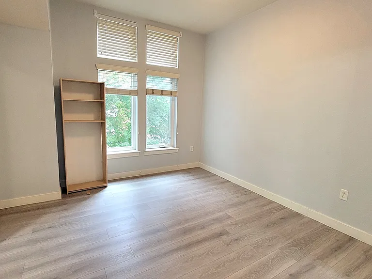 288 Kentdale Pl — Photo 16