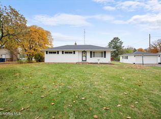 341 N River Rd, Waterville, OH 43566