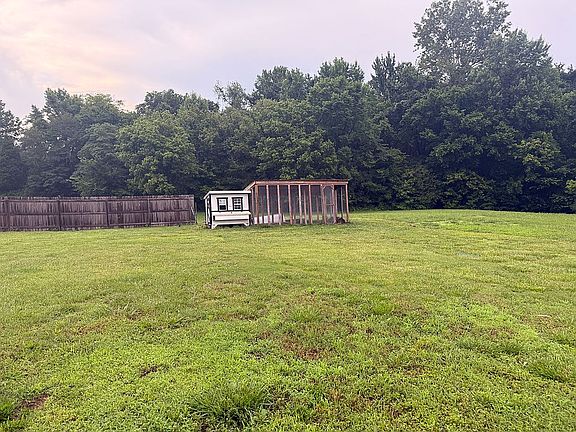 5th image of 4776 Campground Rd