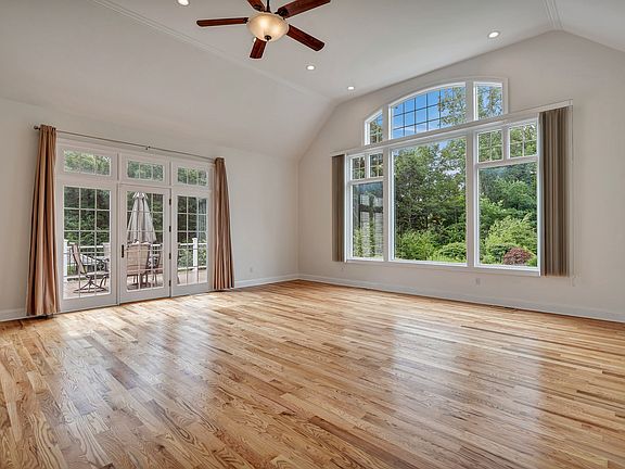 4th image of 6 Owl Hollow Ln