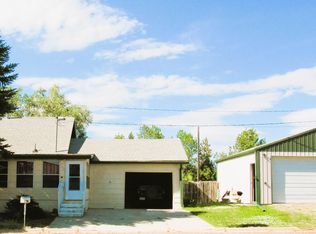 502 5th St, Reeder, ND 58649