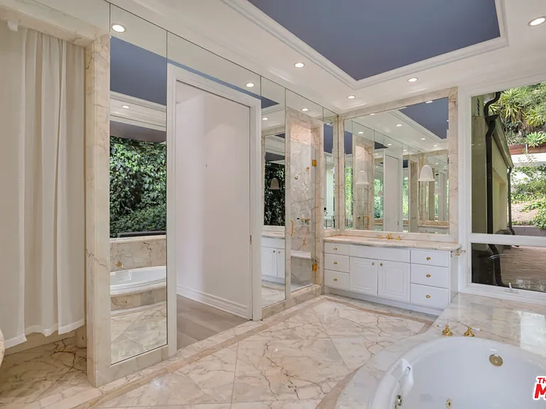 10557 Rocca Pl — Photo 26