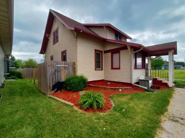 106 2nd St SE, Bertha, MN 56437