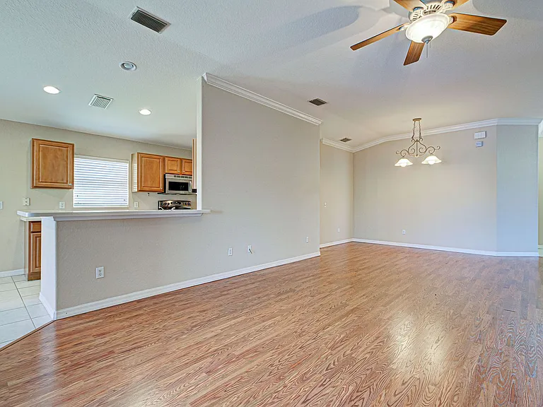 2134 Boxwood St — Photo 16