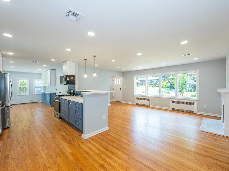 47 Pleasant Ave — Photo 6