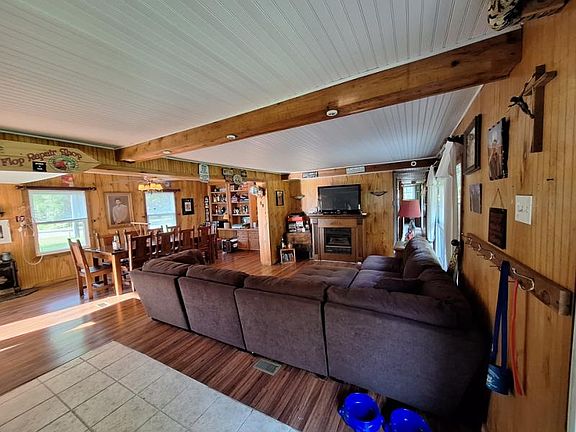 3rd image of 5775 Sunglow Dr