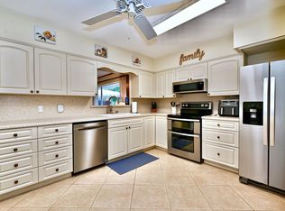 129 Alhambra Pl, West Palm Beach, FL 33405