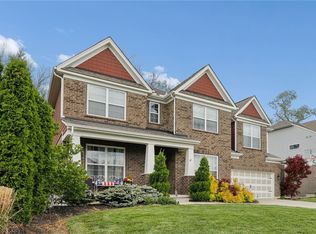 1252 Autumn Run Dr, Maineville, OH 45039