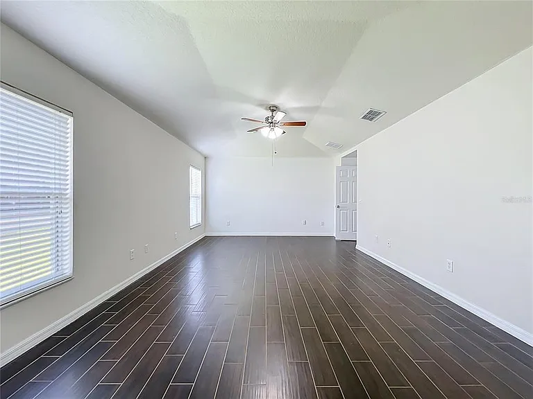 1045 Willow Branch Dr — Photo 29