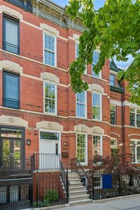 2010 N Cleveland Ave, Chicago, IL, 60614