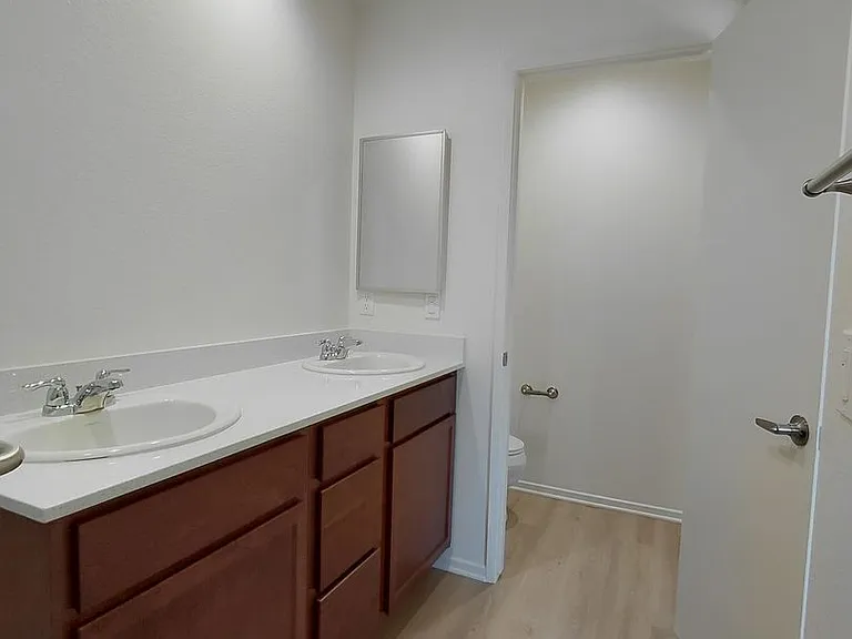475 Palomino Ct — Photo 35