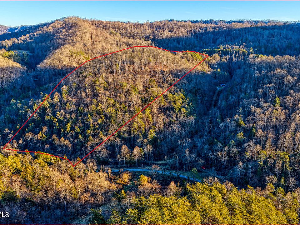 1st image of E Pumpkin Valley Rd