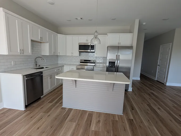 537 N 20th St #41 — Photo 4