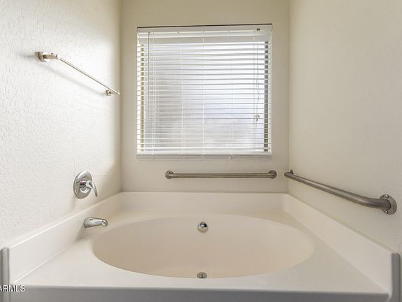 4th image of 24208 N OASIS Boulevard