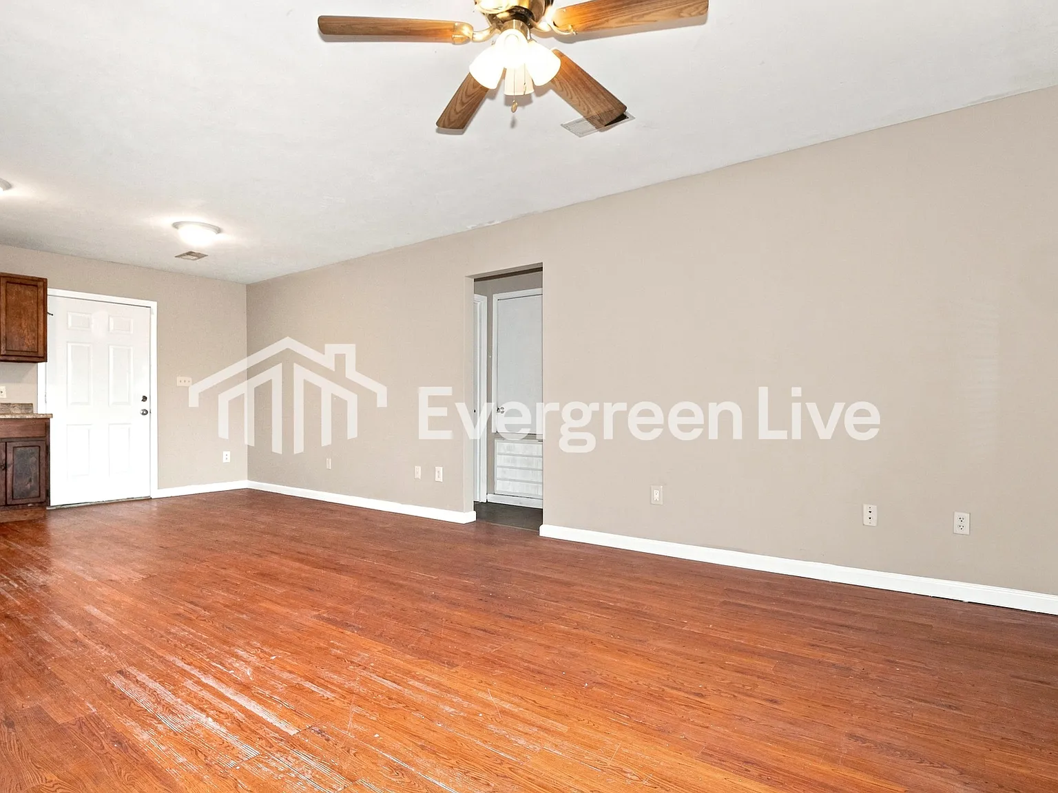 3 bed, 2.0 bath, 1131 sqft, $1,145 — Photo 3
