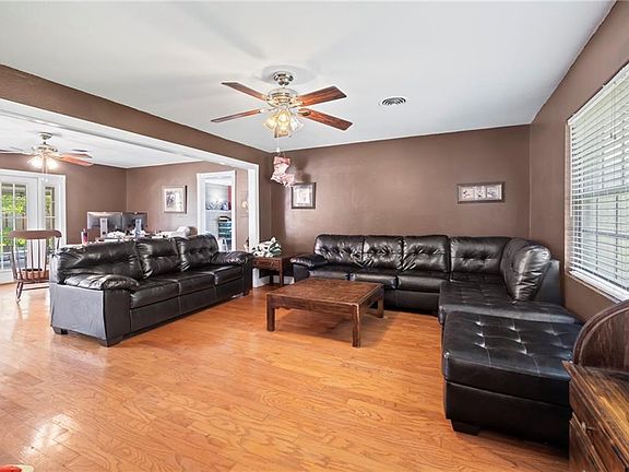 2nd image of 3521 Joyce Dr