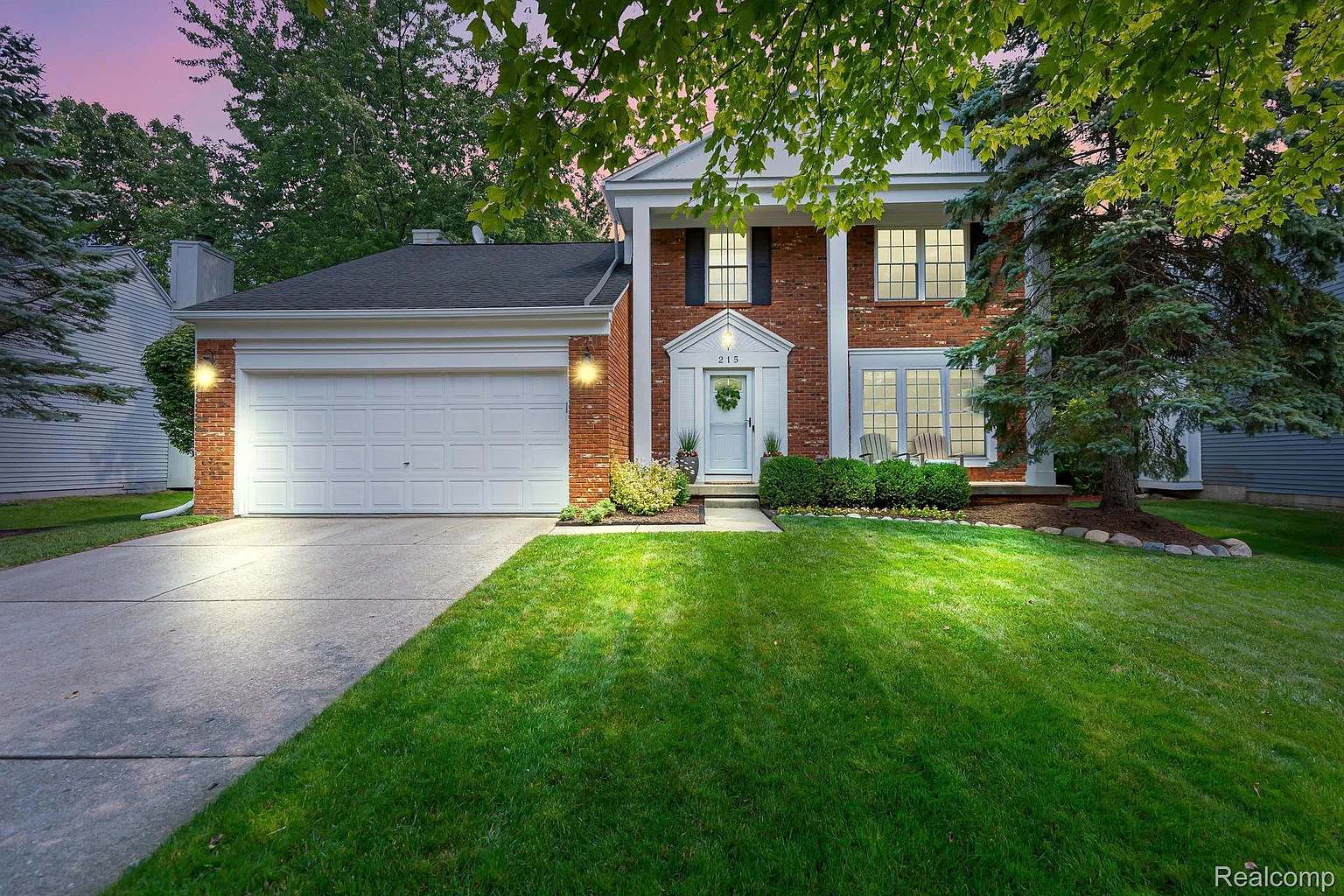 215 Parsons Ln photo 1