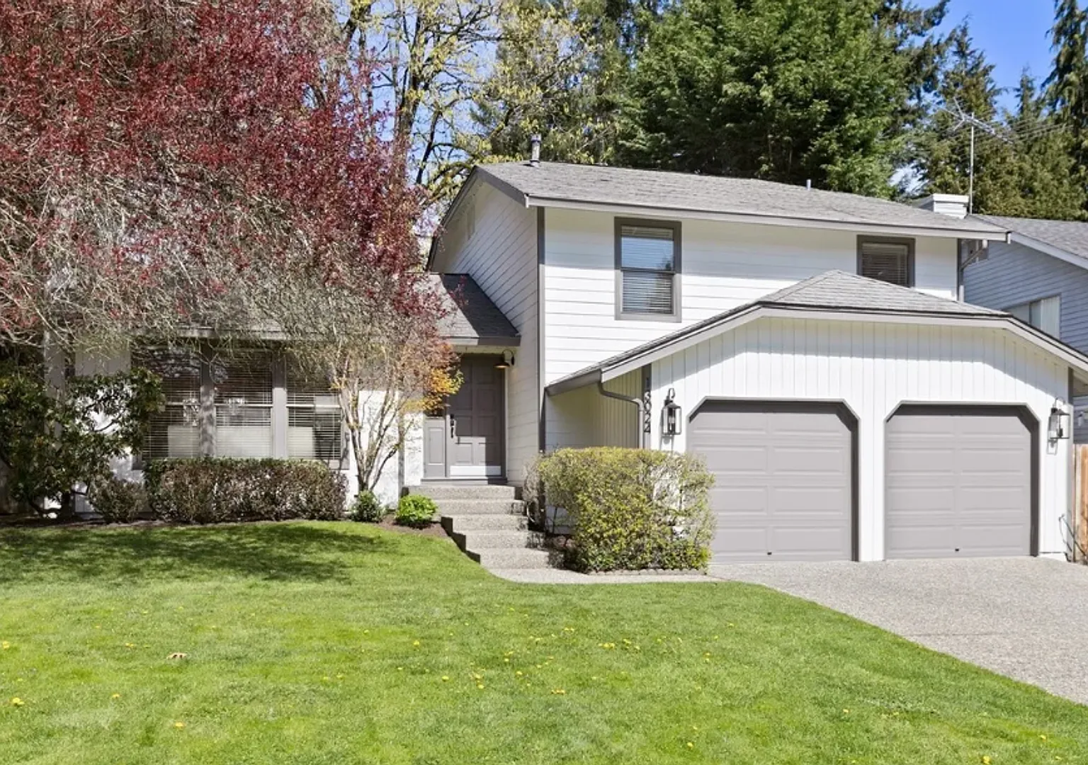 Charming Kirkland Home in a Sought-After Area — Photo 2