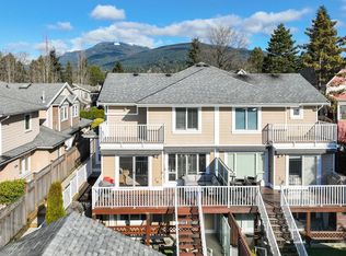 205 E 18th St, North Vancouver, BC V7L 2X7