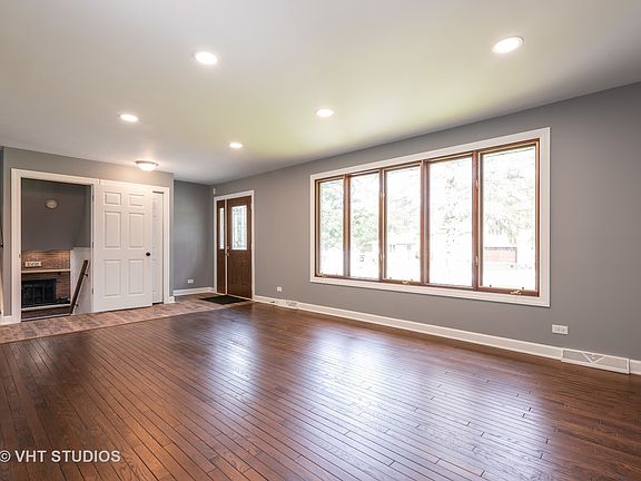 4th image of 25833 W Marquette Dr