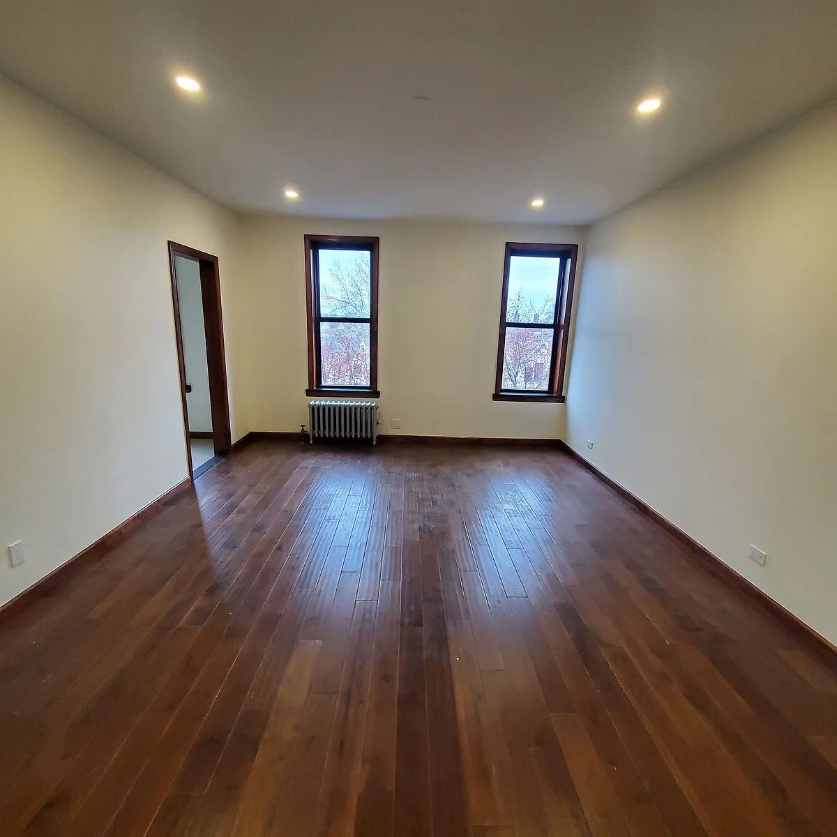 Building Photo - 42-70 156th St #4CL