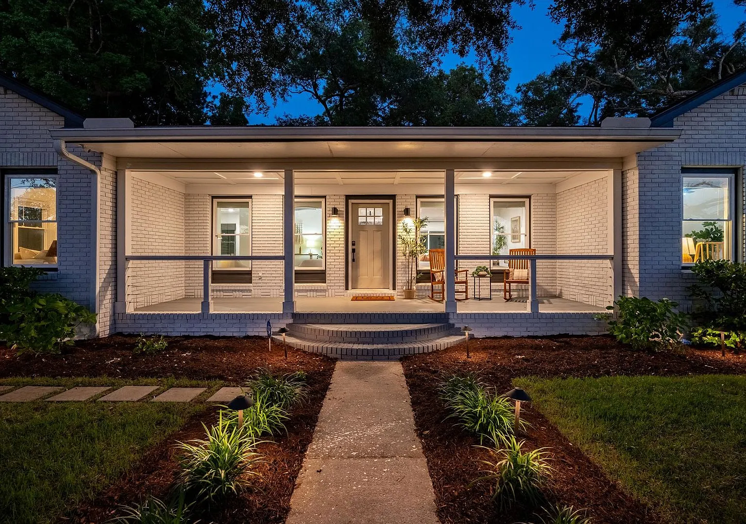 Spacious West Ashley Home Near Downtown Charleston — Photo 3