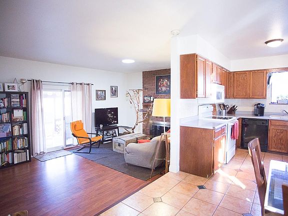3rd image of 1224 Oxborough Ln
