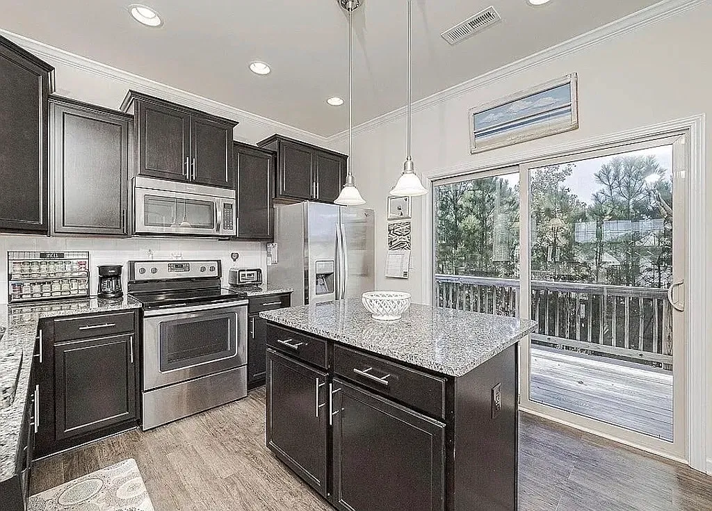 3 bed, 1875 sqft, $1,150 — Photo 4