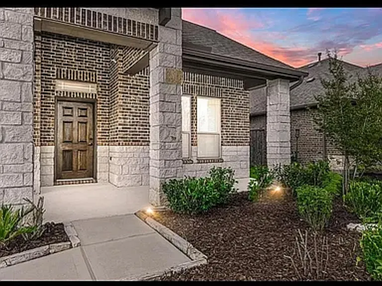 28706 Forest Pass Ln — Photo 2