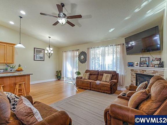 4th image of 2862 Van Kleeck Pl NW