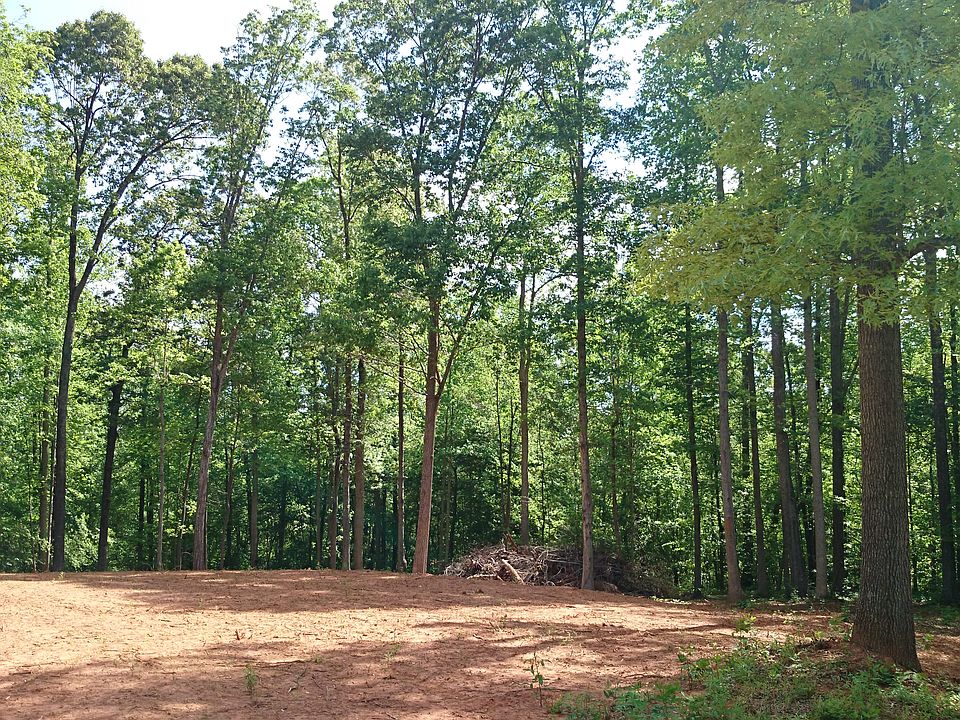 1st image of 913 Bellingshire Dr.