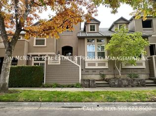 1844 NE Ashberry Dr, Hillsboro, OR 97124