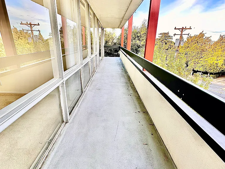 Apt #304 HUGE private balcony!