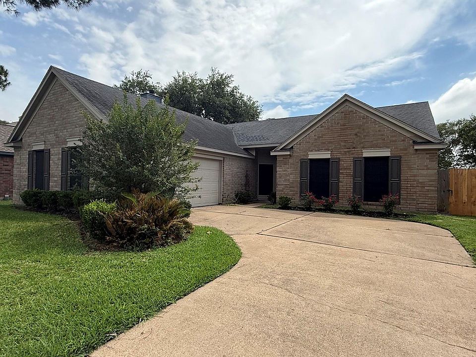 1st image of 1014 Long Prairie Dr
