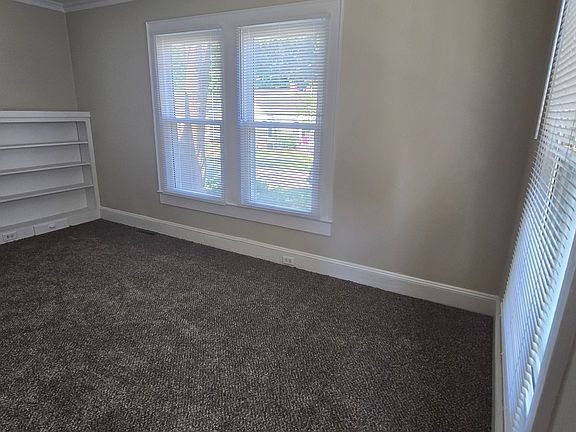 2nd image of 612 Oakshade Ave