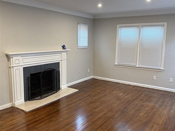 5th image of 12519 Riad St