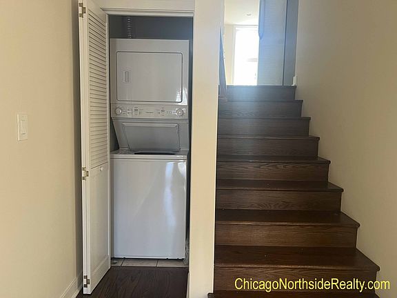 3rd image of 1844 N California Ave #3N