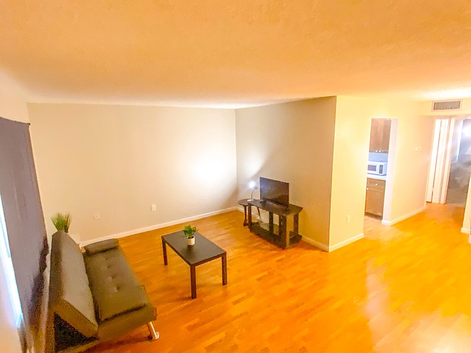 *Pictures are for a different unit until current unit pictures are available. Unit is not furnished.*