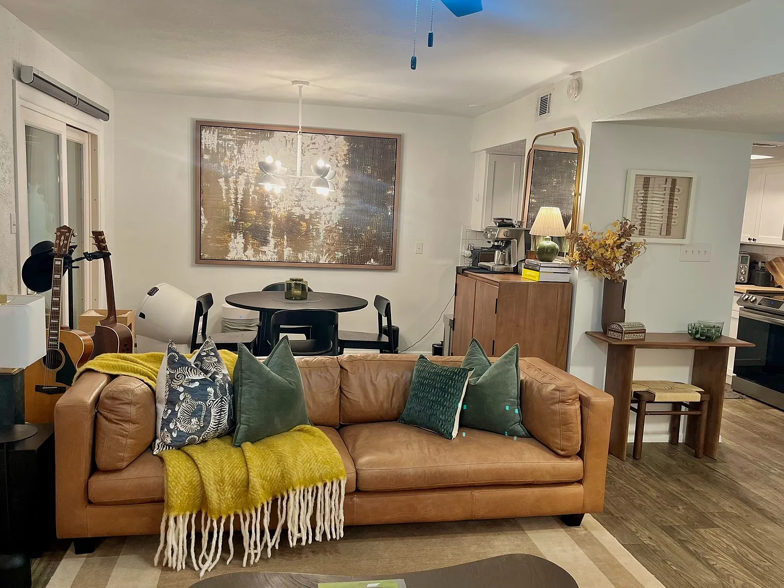 1 bed, 1000 sqft, $2,300 — Photo 3