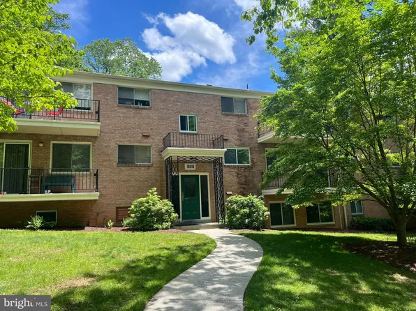 10518 Weymouth St APT 204, Bethesda, MD 20814