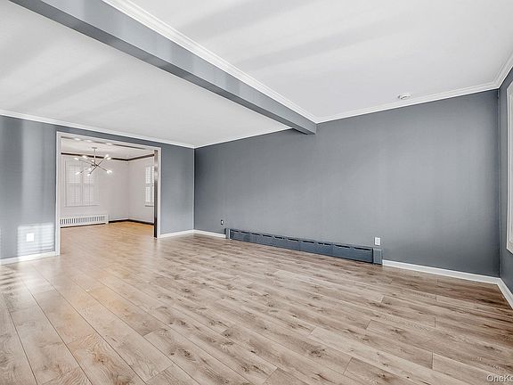 4th image of 32 Everett Street