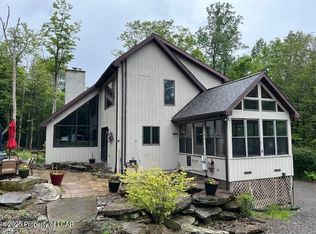 3 Fox Ln, Harveys Lake, PA 18618