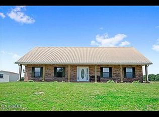 181 Gates Bridge Rd, Sumrall, MS 39482
