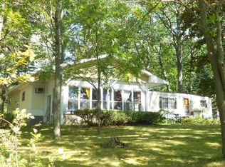 6973 E Oak Ridge St, Fountain, MI 49410