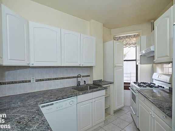 3rd image of 296 Sterling Pl #23