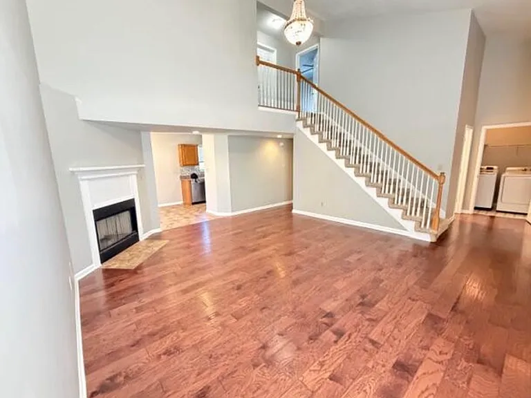 3392 Tyler Ct — Photo 6