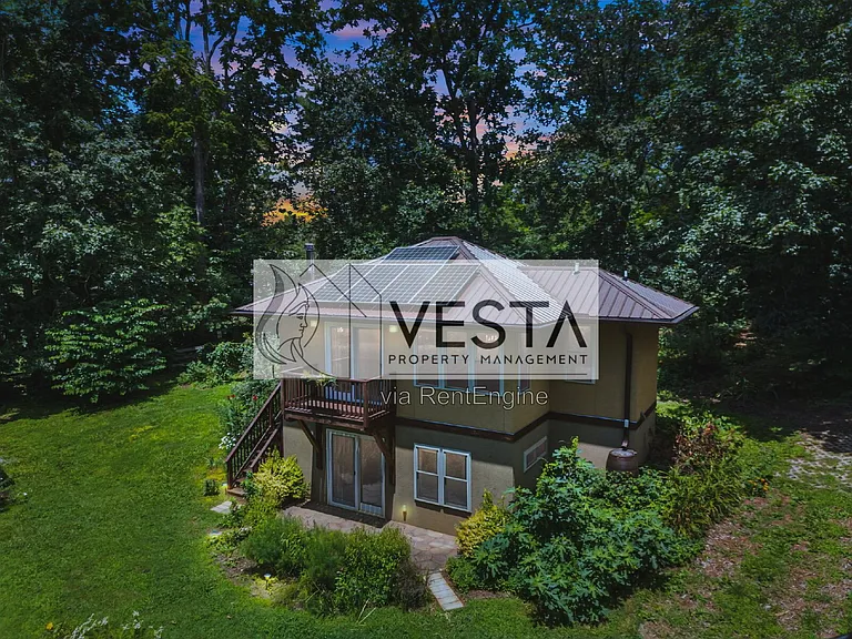 10 Wellspring Ln — Photo 1