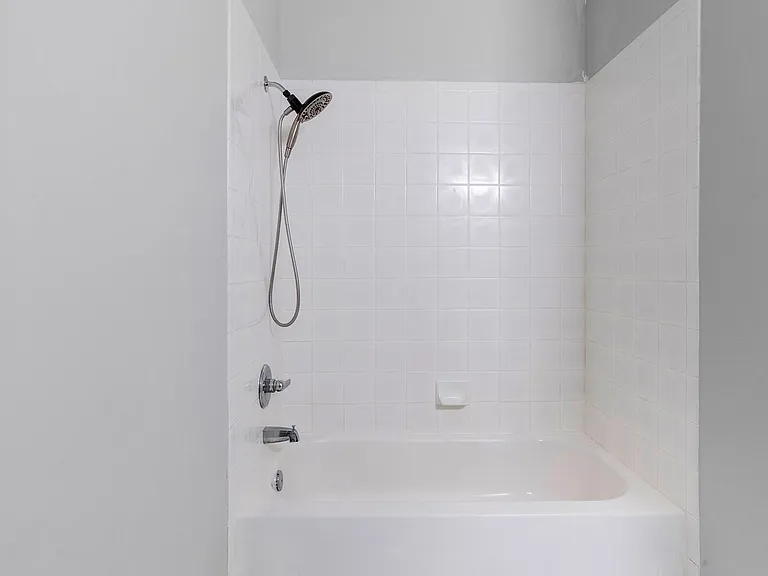 1310 E James St #18 — Photo 16