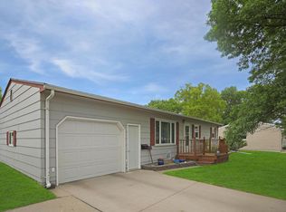 1221 5th Ave NE, Aberdeen, SD 57401
